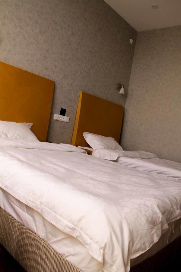 Sunrise Apartments 杜尚别 外观 照片